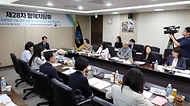 이주호 사회부총리 겸 교육부 장관이 30일 서울 영등포구 한국교육시설안전원에서 ‘학생 마음건강 증진’을 주제로 열린 ‘제28차 함께차담회’에서 발언을 하고 있다.