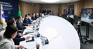 안덕근 산업통상자원부 장관이 3일 서울 중구 대한상공회의소 EC룸에서 열린 ‘제9차 한-투르크메니스탄 경제·무역·과학·기술 협력 공동위원회’에 참석해 인사말하고 있다. 