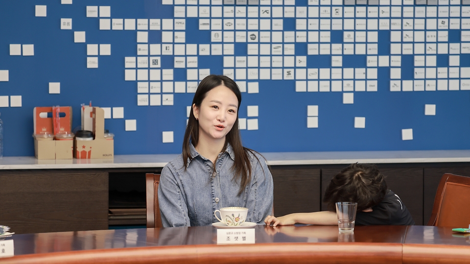 7일 오전 서울시 영등포구 FKI타워에서 열린 히어로즈 패밀리 가족사진 우리, 함께 프로젝트 개시식 행사에서 대표 가구 가족이 감사 인사말을 하고 있다.