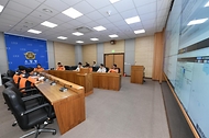 남화영 소방청장이 12일 세종시 소방청 지휘작전실에서 전북 부안 지진 유감신고 증가에 따라 현장 확인 출동을 위한 긴급 상황판단회의를 주재하고 있다.