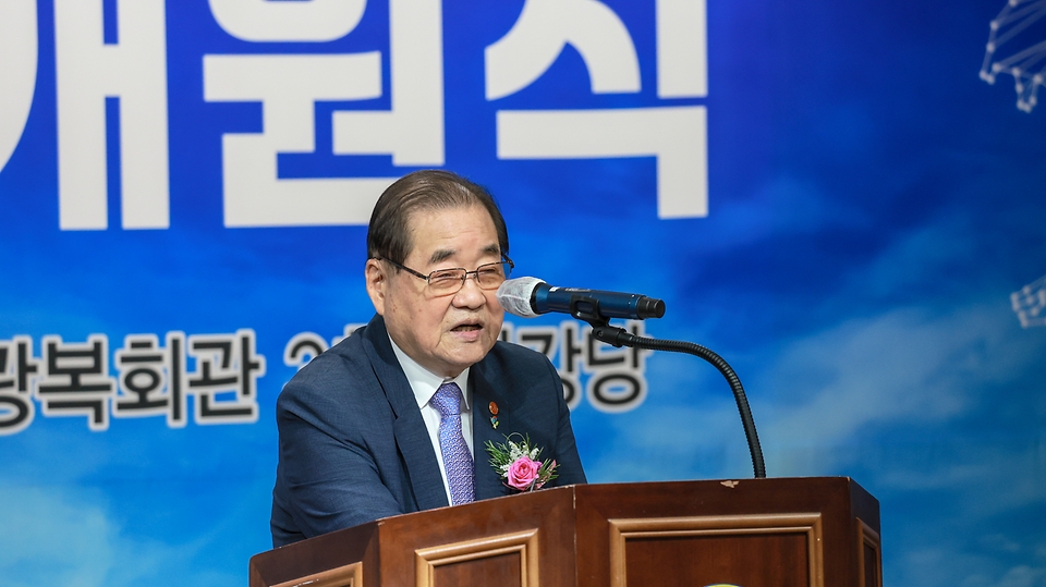 17일 오후 서울시 영등포구 광복회관에서 열린 광복회 학술원 개원식에서 이종찬 광복회장이 인사말을 하고 있다.