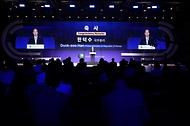 한덕수 국무총리가 19일 서울 중구 신라호텔에서 열린 ‘제15회 이데일리 전략포럼’에 참석해 축사를 하고 있다.
