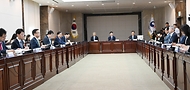 최상목 경제부총리 겸 기획재정부 장관이 19일 서울 종로구 정부서울청사에서 열린 ‘공공기관운영위원회’에서 발언하고 있다.