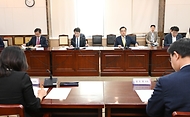 최상목 경제부총리 겸 기획재정부 장관이 19일 서울 종로구 정부서울청사에서 열린 ‘공공기관운영위원회’에서 발언하고 있다.