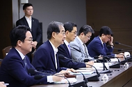 한덕수 국무총리가 20일 정부세종청사에서 열린 ‘제41회 국정현안관계장관회의’를 주재하며 발언하고 있다.