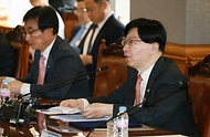 김소영 금융위원회 부위원장이 20일 오전 서울 중구 은행회관에서 개최한 은행·보험업권 PF 신디케이트론 업무협약 체결식에 참석해 축사하고 있다.