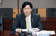 김소영 금융위원회 부위원장이 26일 오전 서울 종로구 정부서울청사에서 개최한 2024년 제1차 금융교육협의회에서 ‘청년 금융교육 캠페인 추진방안’과 ‘금융교육 실적 및 계획’ 등에 대해 논의하고 있다.
