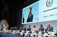 이상민 행정안전부 장관이 26일 인천 연수구 송도 컨벤시아에서 열린 ‘2024 유엔 공공행정포럼’ 유엔 회원국 장관급 대담(라운드테이블)에서 공공행정 혁신사례를 발표하고 있다.