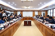 한덕수 국무총리가 26일 서울 종로구 정부서울청사에서 열린 ‘국제개발협력위원회’에서 발언하고 있다.