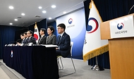 최상목 경제부총리 겸 기획재정부 장관이 3일 서울 종로구 정부서울청사에서 ‘2024년 하반기 경제정책방향 및 역동경제 로드맵 관계부처 합동브리핑’을 하고 있다.