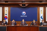 한덕수 국무총리가 9일 서울 종로구 정부서울청사에서 열린 ‘제30회 국무회의’에서 발언하고 있다.