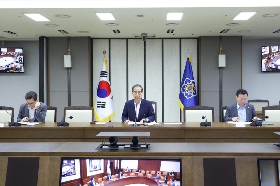 한덕수 국무총리가 18일 정부세종청사에서 열린 ‘제42회 국정현안관계장관회의’에서 발언하고 있다. 
