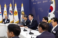 윤석열 대통령이 25일 충남도청에서 열린 ‘제7차 중앙지방협력회의’에서 발언하고 있다.