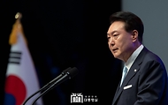윤석열 대통령이 15일 서울 종로구 세종문화회관에서 열린 ‘제79주년 광복절 경축식’에서 경축사를 하고 있다.