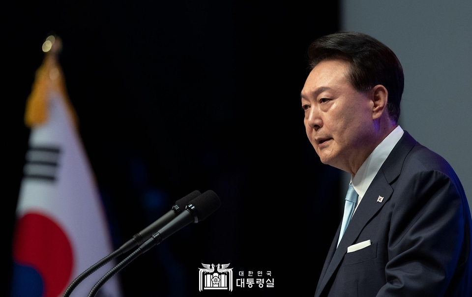 윤석열 대통령이 15일 서울 종로구 세종문화회관에서 열린 ‘제79주년 광복절 경축식’에서 경축사를 하고 있다.