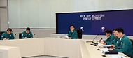 이한경 행정안전부 재난안전관리본부장이 19일 정부세종청사 중앙재난안전상황실에서 열린 ‘제9호 태풍 종다리 대비 관계기관 대책회의’를 주재하고 있다. 