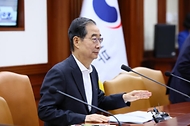 한덕수 국무총리가 22일 서울 종로구 정부서울청사에서 열린 국정현안관계장관회의에서 발언하고 있다. 