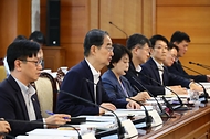 한덕수 국무총리가 26일 서울 종로구 정부서울청사에서 열린 ‘제13차 소비자정책위원회’에서 발언하고 있다. 