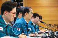 한덕수 국무총리가 27일 서울 종로구 정부서울청사에서 열린 ‘보건의료노조 파업 관계장관회의’에서 발언하고 있다.