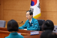한덕수 국무총리가 6일 서울 종로구 정부서울청사 별관에서 열린 ‘2024년 을지연습 사후강평회의’를 주재하며 발언하고 있다.