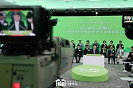 10월 15일 윤석열 대통령은 제주특별자치도 소재 제주국제자유도시개발센터(JDC)에서 ‘세계로 열린 청정한 섬, 글로벌 휴양도시 제주’를 주제로 스물아홉 번째 ‘국민과 함께하는 민생토론회’를 개최했습니다.