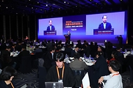 한덕수 국무총리가 23일 중구 조선호텔에서 열린 서울신문 2024 서울미래컨퍼런스에 참석, 연설을 하고 있다.