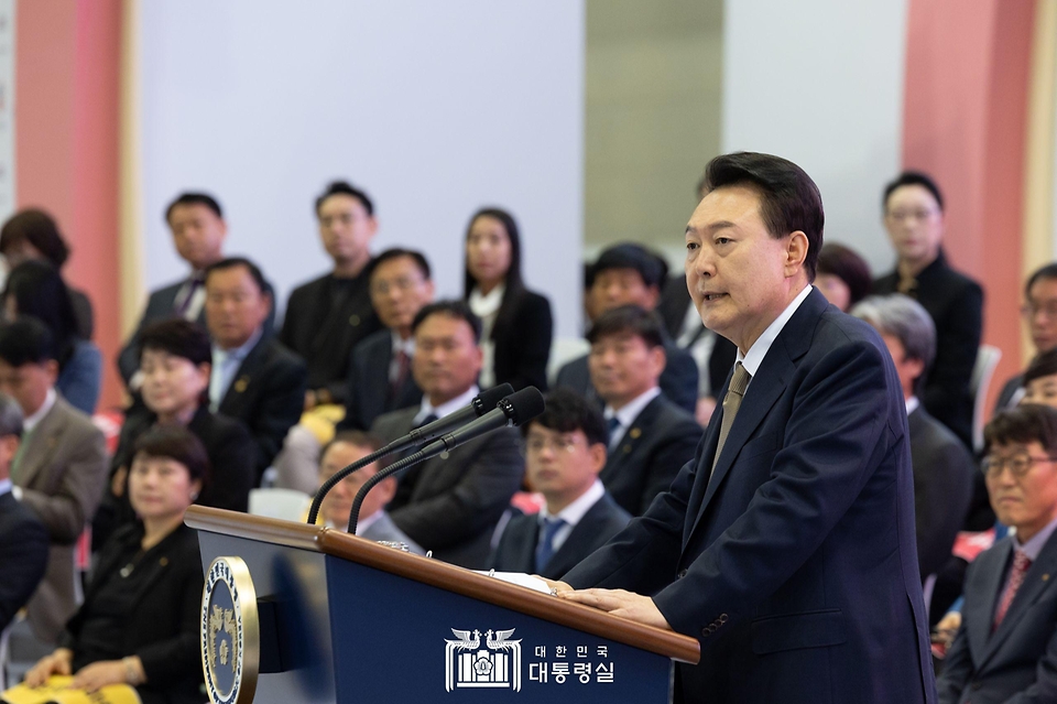 10월 31일 윤석열 대통령은 일산 킨텍스에서 개최된 ‘2024 대한민국 소상공인대회’에 참석했습니다.