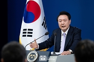11월 7일 윤석열 대통령은 용산 대통령실에서 대국민담화 및 기자회견을 진행했습니다.