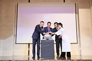 한덕수 국무총리가 18일 관악구 서울대학교에서 열린 월드푸드테크 포럼 개막식에서 축사를 하고 있다.