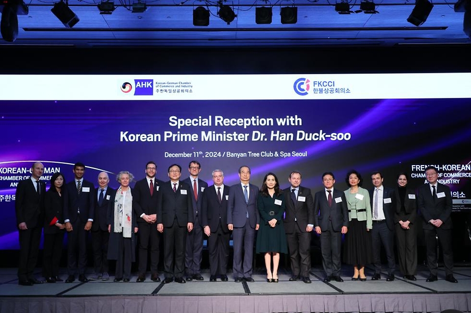 한덕수 국무총리가 11일 중구 반얀트리 호텔에서 열린 주한독일상공회의소와 한불상공회의소 초청 간담회에서 연설을 하고 있다.