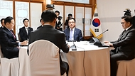 최상목 대통령 권한대행 부총리 겸 기획재정부 장관이 2월 20일 오후 서울 여의도 국회 사랑재에서 열린 '국정 안정을 위한 국회-정부 국정협의회'에 참석, 모두발언을 하고 있다.