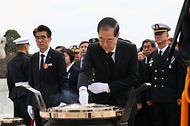 한덕수 대통령 권한대행 국무총리가 28일 국립대전현충원에서 열린 서해 수호의 날 기념식에 참석, 기념사를 하고 있다.