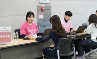 질병관리청(청장 지영미)은 세계 고혈압의 날(5.17.)을 맞아 대한고혈압 학회와 공동으로 '혈압측정 캠페인(K-MMM25*)'을 실시한다.

* May Measurement Month 캠페인은 세계 고혈압의 날(5.17.)을 맞아 5월을 혈압측정의 달로 지정하여 진행하는 공공 혈압측정 캠페인.