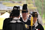 분향과 헌작, 축문, 헌화와 분향, 축사, 그리고 세종대왕이 직접 창작한 궁중음악 '여민락' 연주, 궁중무용 '봉래의' 공연까지! 여주 영릉에서 열린 세종대왕 나신날 628돌 기념 숭모제전 현장을 사진으로 같이 봐요.