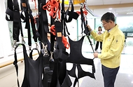 이기일 보건복지부 제1차관은 장마철을 앞두고 사회복지시설의 안전관리 실태를 점검하기 위해 6월 13일(금) 15시, 서울 관악구에 위치한 ‘서울숲요양원’을 방문했다.