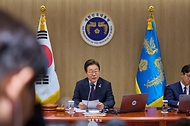이재명 대통령이 10일 서울 용산 대통령실에서 열린 국무회의에서 발언하고 있다.