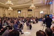 이재명 대통령이 3일 청와대 영빈관에서 '대통령의 30일, 언론이 묻고 국민에게 답하다' 기자회견을 하고 있다.