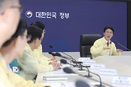 김민석 국무총리가 7일 세종 다솜로 정부세종청사 중앙재난안전상황실에서 여름철 재난 대비 상황을 점검하며 발언을 하고 있다.