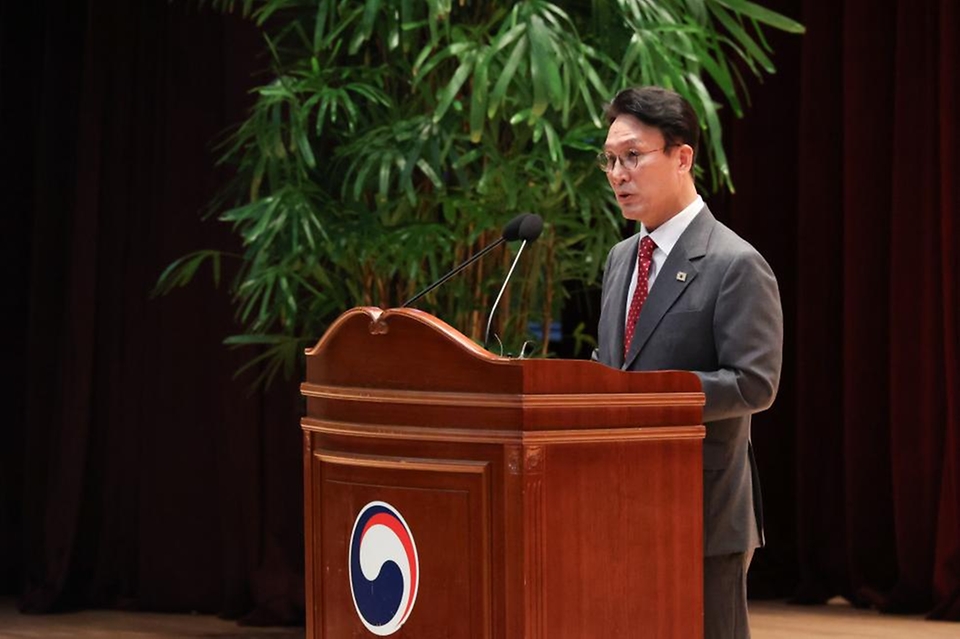 김민석 국무총리가 7일 세종 다솜로 정부세종청사 대강당에서 열린 취임식에서 취임사를 하고 있다.