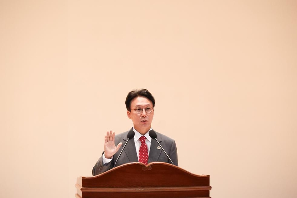 김민석 국무총리가 7일 세종 다솜로 정부세종청사 대강당에서 열린 취임식에서 취임사를 하고 있다.