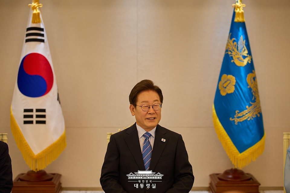 이재명 대통령이 9일 서울 용산 대통령실에서 열린 종교 지도자 초청 오찬 간담회에서 발언하고 있다.
