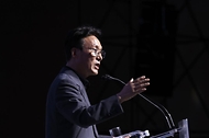 김민석 국무총리가 16일 경북 경주시 라한셀렉트 호텔에서 열린 제48회 대한상공회의소 하계포럼에 참석, 기조연설을 하고 있다.