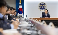이재명 대통령이 30일 서울 용산 대통령실 청사에서 열린 비상경제점검 태스크포스(TF) 3차 회의에서 발언하고 있다.