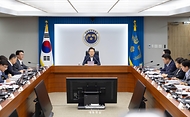 이재명 대통령이 30일 서울 용산 대통령실 청사에서 열린 비상경제점검 태스크포스(TF) 3차 회의에서 발언하고 있다.