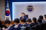 이재명 대통령이 30일 서울 용산 대통령실 청사에서 열린 비상경제점검 태스크포스(TF) 3차 회의에서 발언하고 있다.