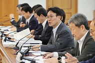 김민석 국무총리가 5일 세종대로 정부서울청사에서 열린 제7차 바이오헬스혁신위원회를 참석, 모두발언을 하고 있다.
