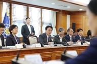 김민석 국무총리가 5일 세종대로 정부서울청사에서 열린 제7차 바이오헬스혁신위원회를 참석, 모두발언을 하고 있다.
