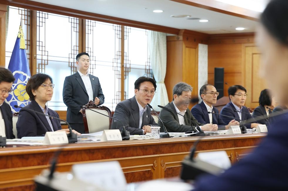 김민석 국무총리가 5일 세종대로 정부서울청사에서 열린 제7차 바이오헬스혁신위원회를 참석, 모두발언을 하고 있다.