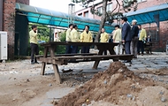 최은옥 교육부 차관은 7월 23일(수) 집중호우 피해학교 복구 현장을 점검하기 위해 한일고등학교를 방문하였다. 