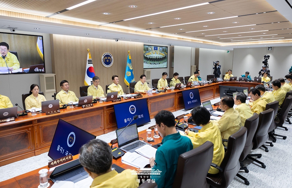 이재명 대통령이 18일 서울 용산 대통령실 청사에서 열린 제1회 을지국무회의 및 제37회 국무회의에서 발언하고 있다.